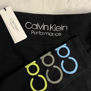 Calvin Klein pants. Never worn, tags still on. Size xs.
